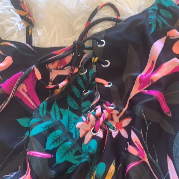 Old Navy Floral tropical tie detail bathing suit - Picture 2 of 7